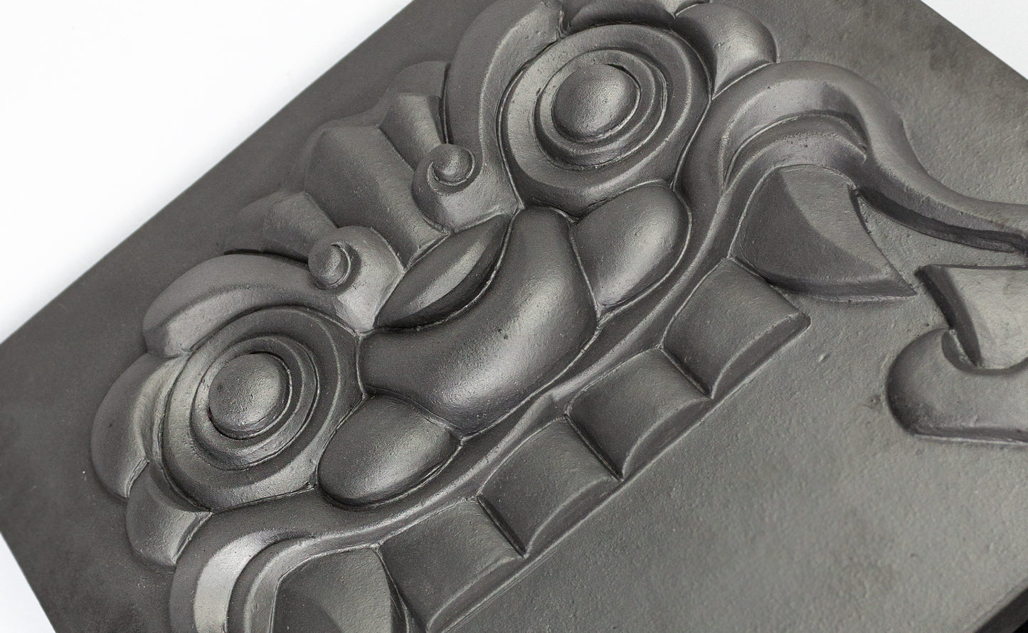 Kawara Ceramic - Traditional Dragon Tile / 22x20cm